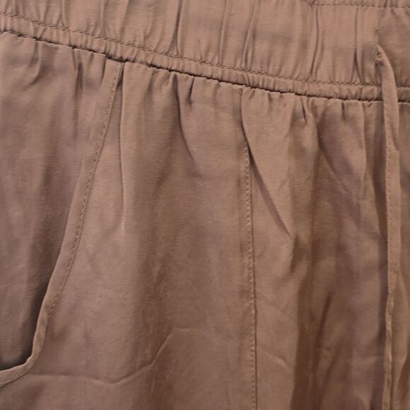 YFB satin jogger pants L - Picture 2 of 10